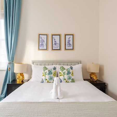 Stylish Flat In Central Location With Free Parking Swindon Exterior photo